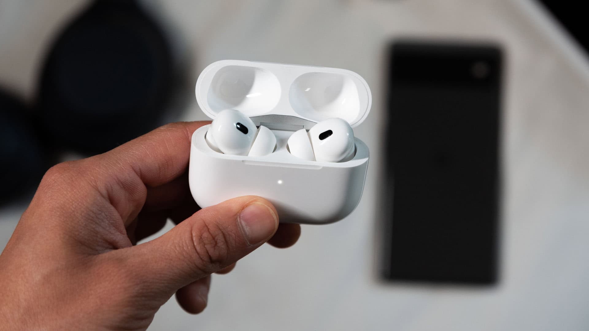 Apple's Camera-Equipped AirPods Could Launch Alongside the Foldable iPhone