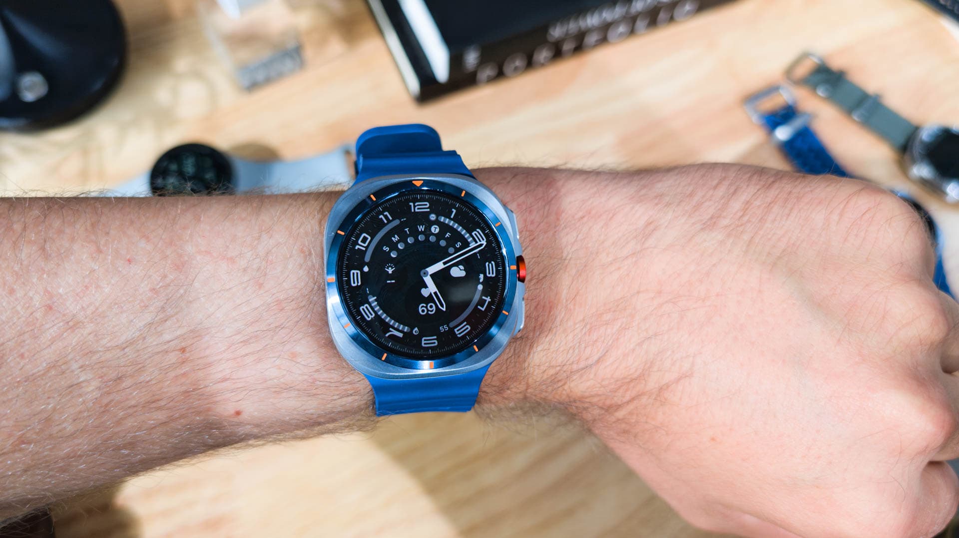 Prime Week Steal: The Galaxy Watch Ultra (2025) Is Now $275 Off on Amazon