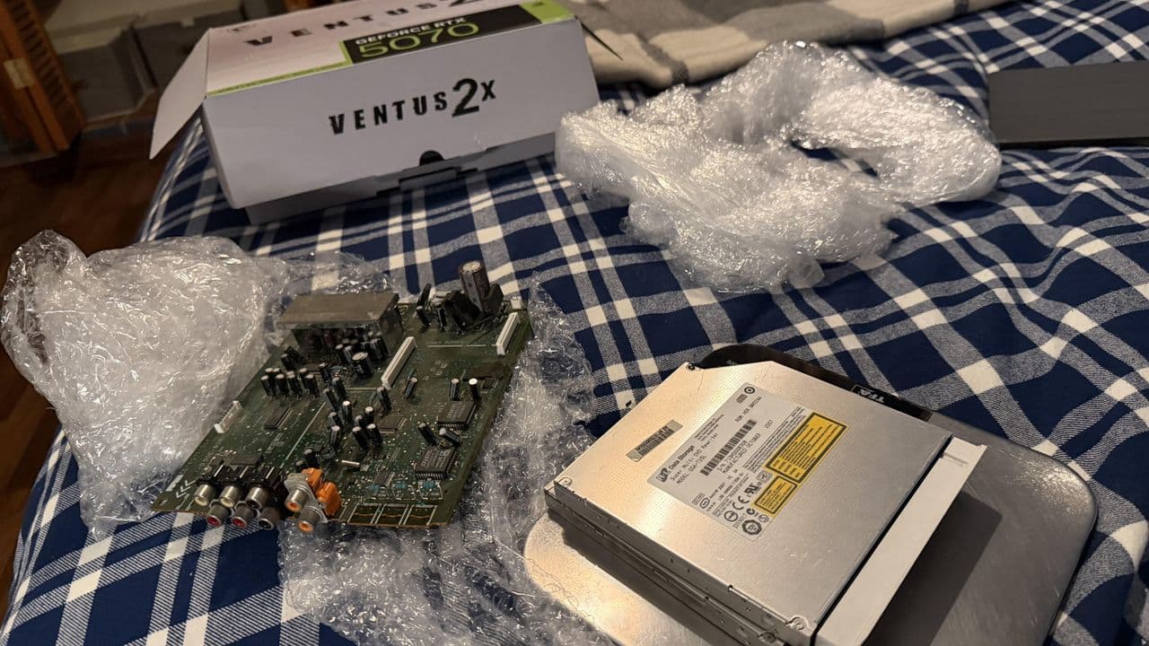 Buyer Orders RTX 5070 from Amazon, Gets DVD Rewriter and Broken AV Board Instead